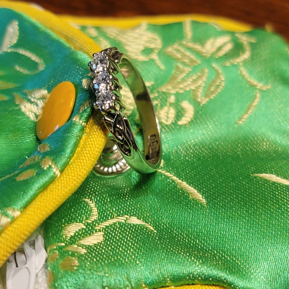 Irish diamond engagement ring